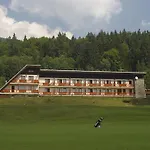 Dependence Hotela Stupka - Golf מלון